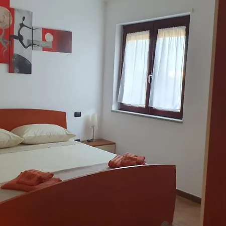 Domus Mariposa *